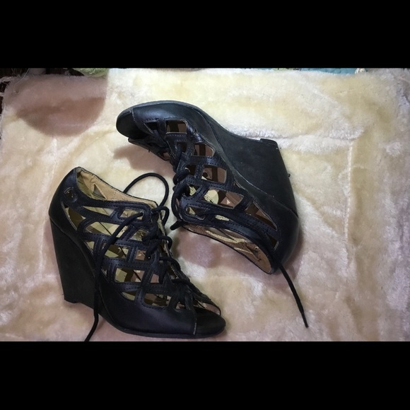 Mia blk open toed 3” heel - Picture 3 of 5